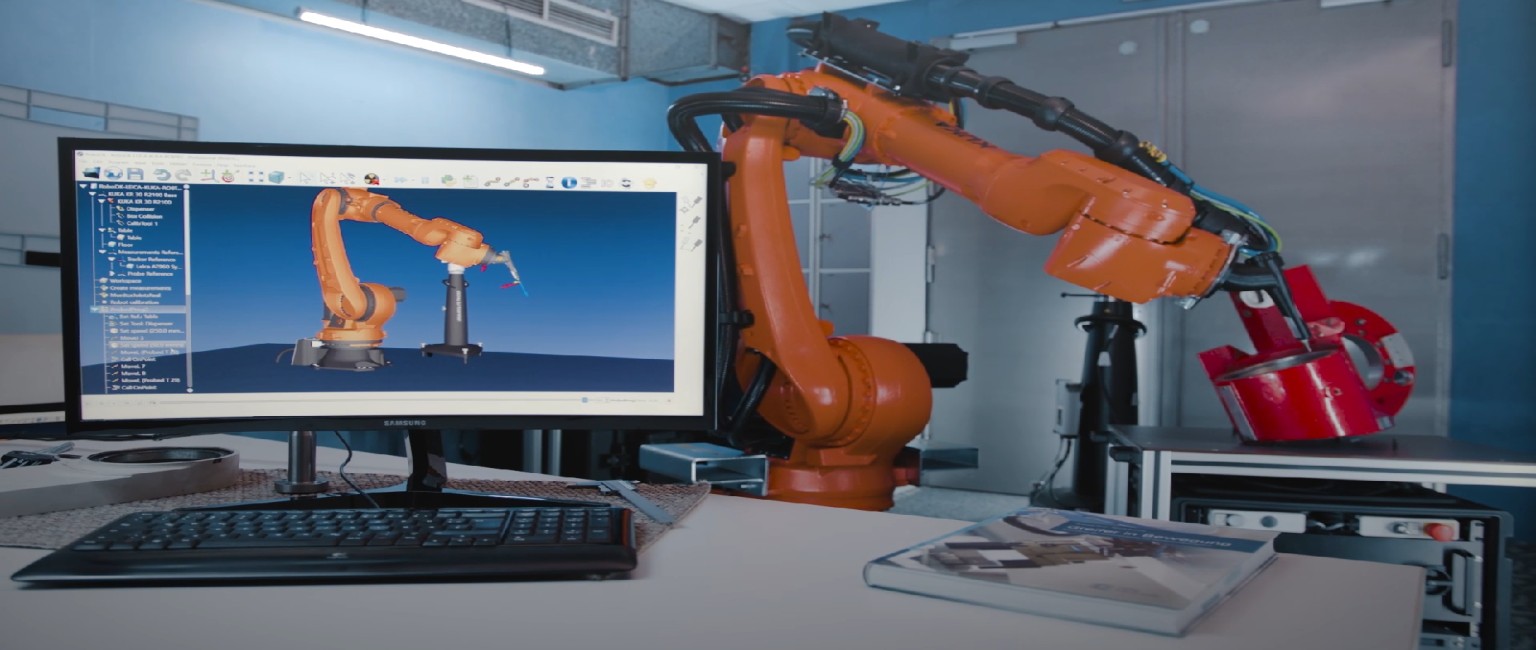 Tracker-Measuring-Systems-Program-Industrial-Robots-1